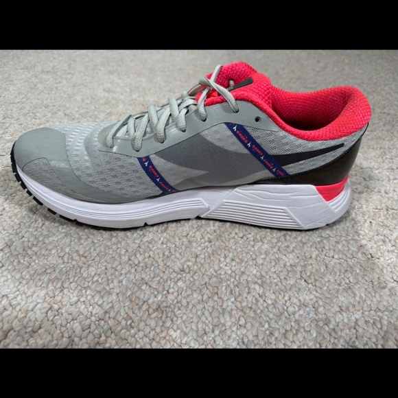 Diadora Mythos Blushield Elite Hip Mens Size 11 Gray Running Shoes Sneakers - Picture 4 of 7